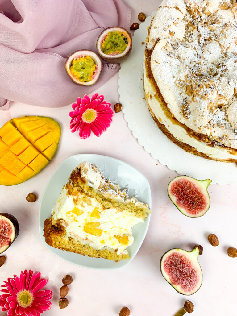 Das ist ein Foto vom Anschnitt der Orientalischen Trümmertorte.