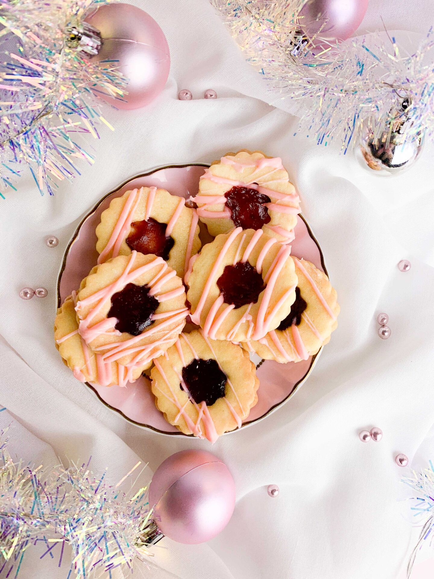 Spitzbuben - Zauberhaft Backen Spitzbuben - Zauberhaft Backen