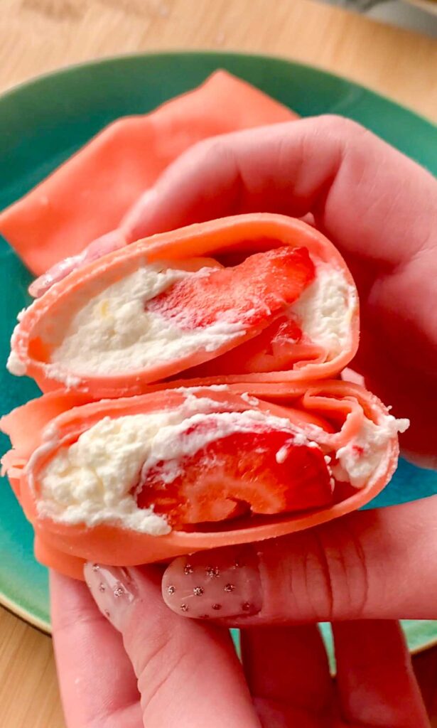 Hong Kong Style Strawberry Pancake