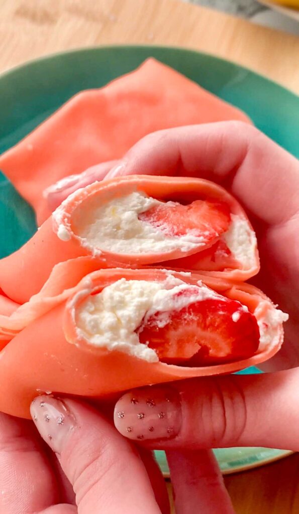 Hong Kong Style Strawberry Pancake