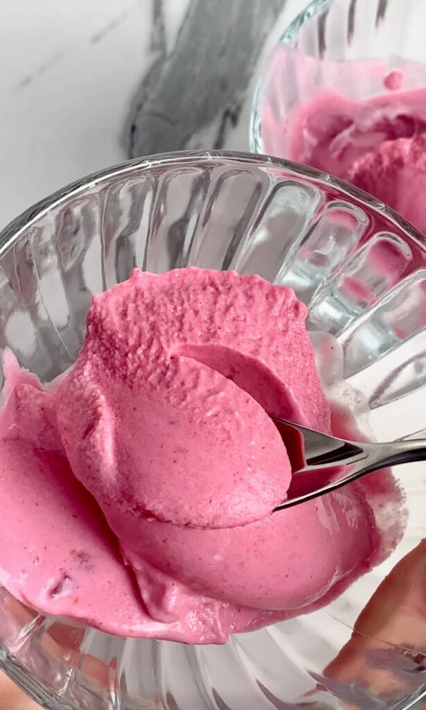 Beeren-Quark-Eis (Ninja Creami)